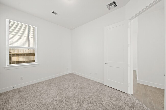 Building Photo - 1203 Watermont Dr