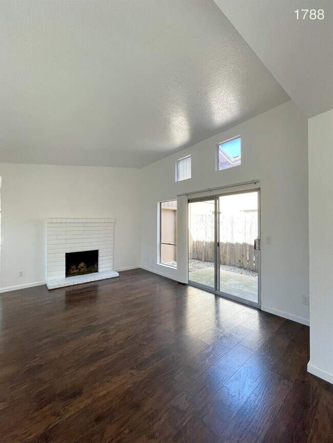 Building Photo - 1788 Long Barn Way