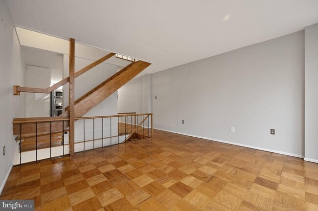 Building Photo - 302 N St SW