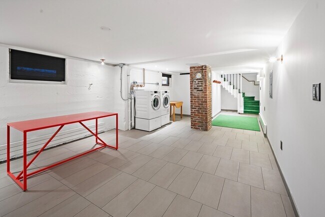 Building Photo - 78 Gilbert Rd