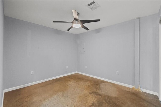 Building Photo - 6602 Prino Rd