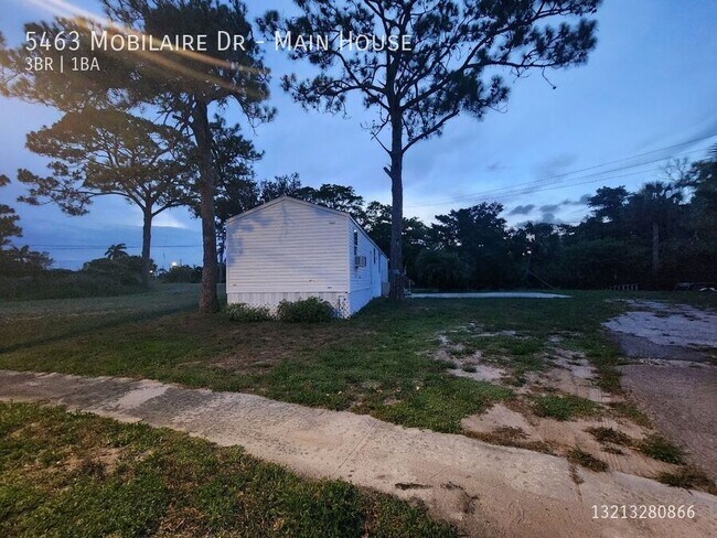 Building Photo - 5463 Mobilaire Dr