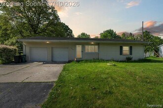 Building Photo - 500 Trombley Rd