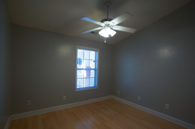 Building Photo - 2900 Trailwood Pines Ln