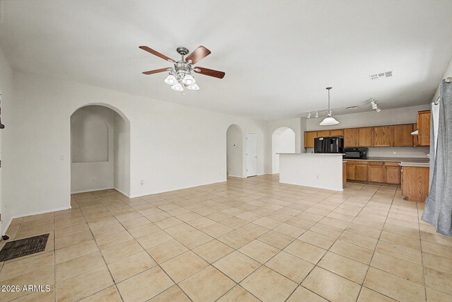 Building Photo - 13271 W Clarendon Ave