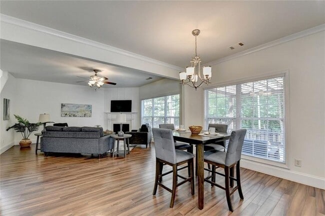 Building Photo - 335 Pintail Ct