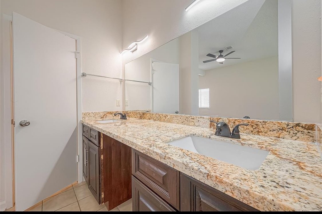Building Photo - 12423 Tambourine Dr