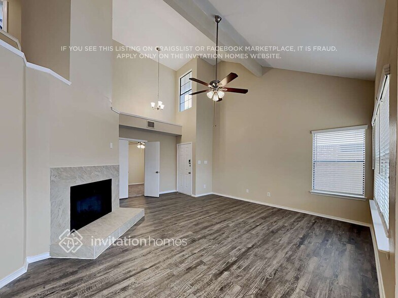 Building Photo - 927 Sylvan Creek Dr