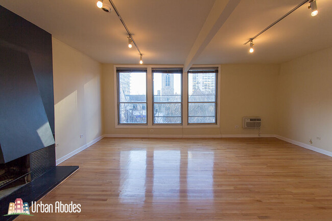 Building Photo - 1425 N Dearborn St