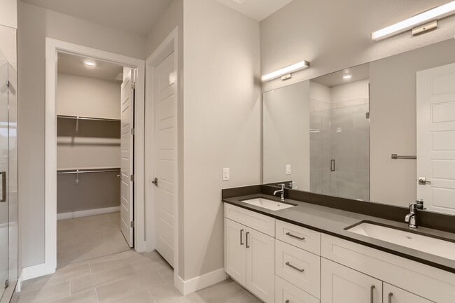 Building Photo - 20 Wilcox St