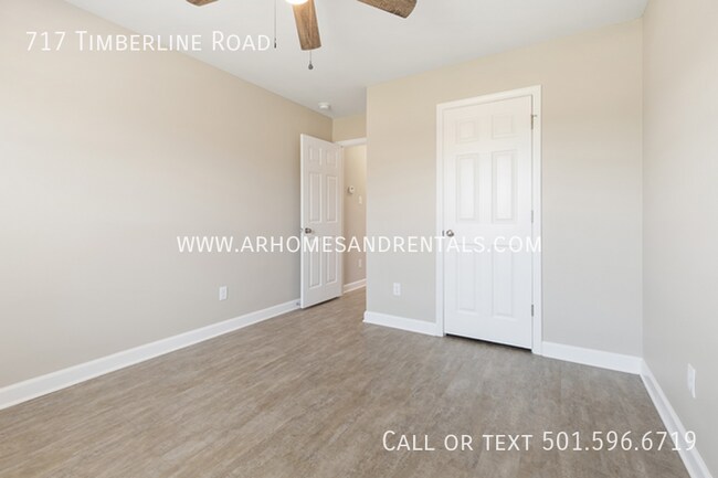 Building Photo - 717 Timberline Rd