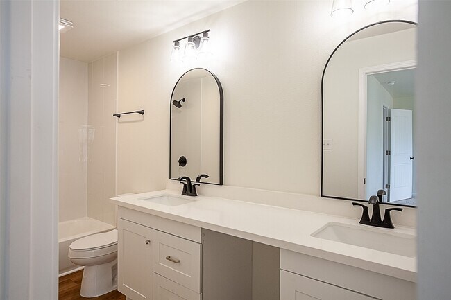 Building Photo - 6317 Ivanhoe Ln