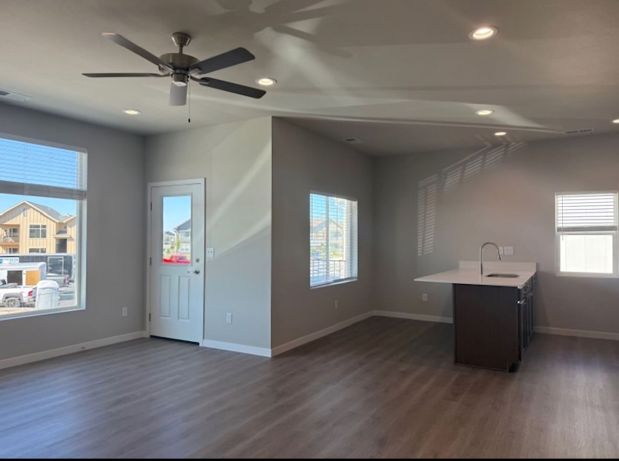 Building Photo - 1920 Howling Moon Way