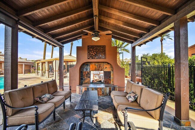 Building Photo - 52210 Rosewood Ln
