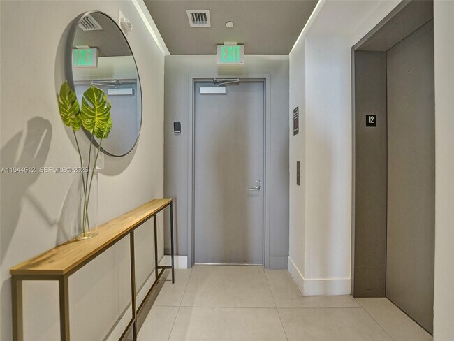 Building Photo - 4111 S Ocean Dr