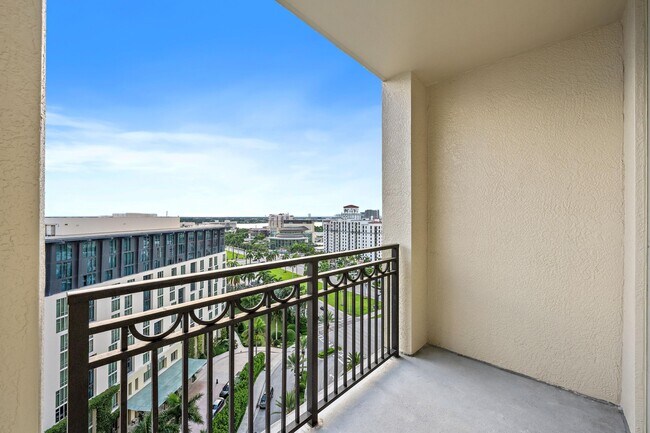 Building Photo - 550 Okeechobee Blvd