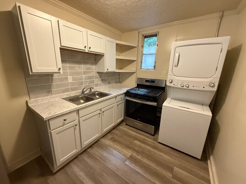 Building Photo - 1 Jefferson Pl