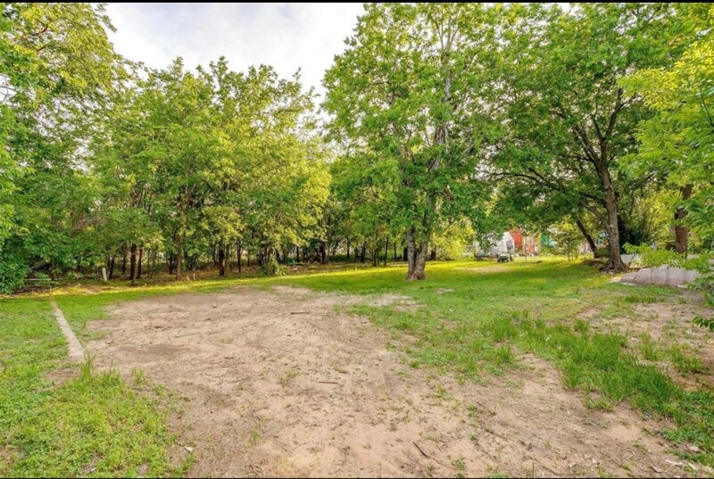 Building Photo - 715 SW 10th St