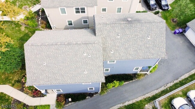 Building Photo - 156 Broad St