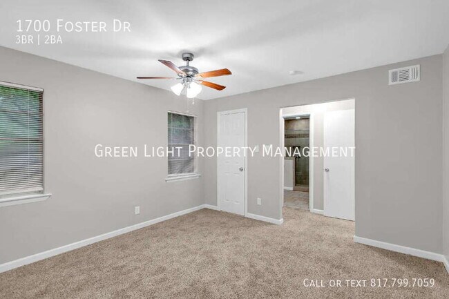 Building Photo - 1700 Foster Dr