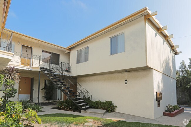 Building Photo - 11307 Isleta St