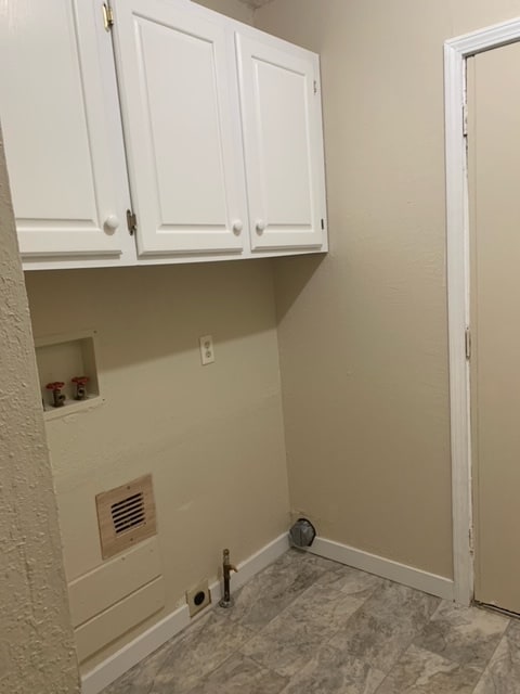 Building Photo - 4250 Woodview Ln