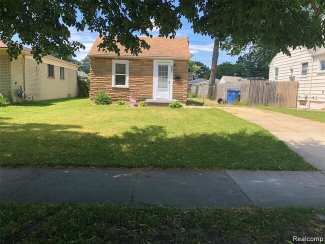 Building Photo - 6641 Fenton St