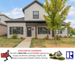 Building Photo - Welcoming Farmington Home Near Local Amenities