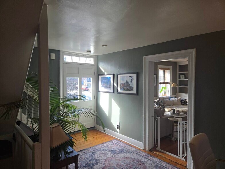 Building Photo - 2200 E Broad St