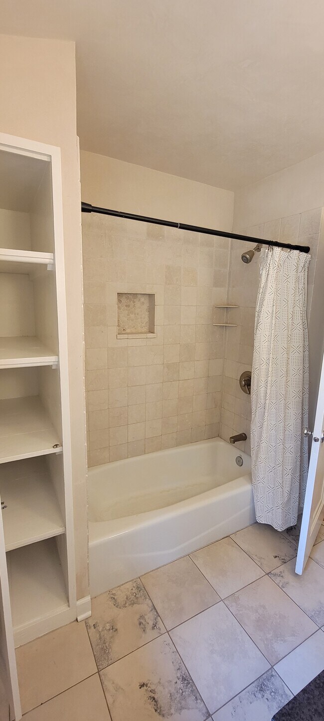 Building Photo - 19101 Delton Ave