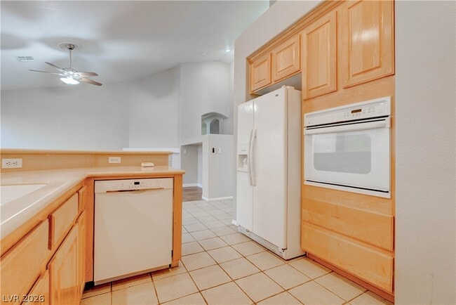 Building Photo - 2294 Tedesca Dr