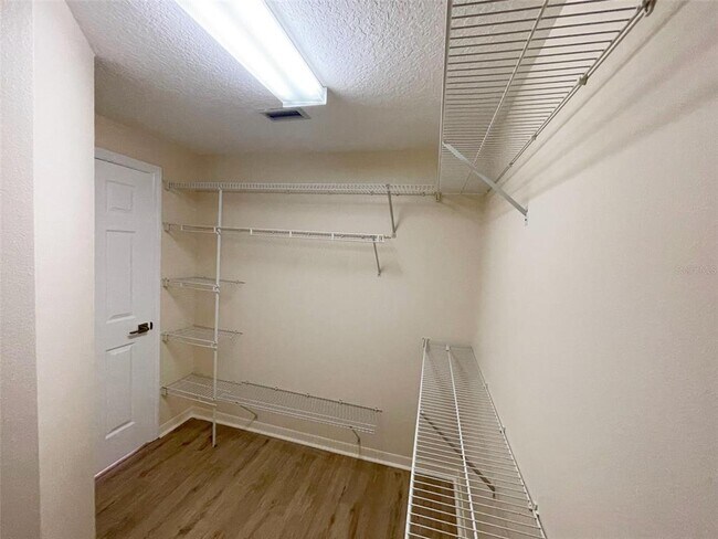 Building Photo - 8515 53rd Pl E