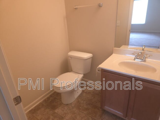 Building Photo - 2303 Keegan Dr