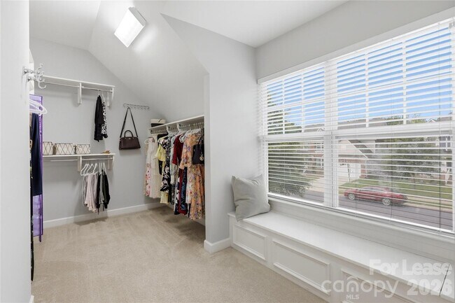 Building Photo - 5401 Meadowcroft Way