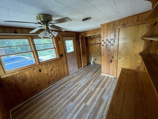 Building Photo - 3205 Bridges St