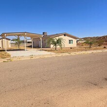 Building Photo - Fresh and Open Floor Plan!