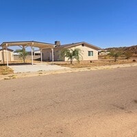 Building Photo - Fresh and Open Floor Plan!