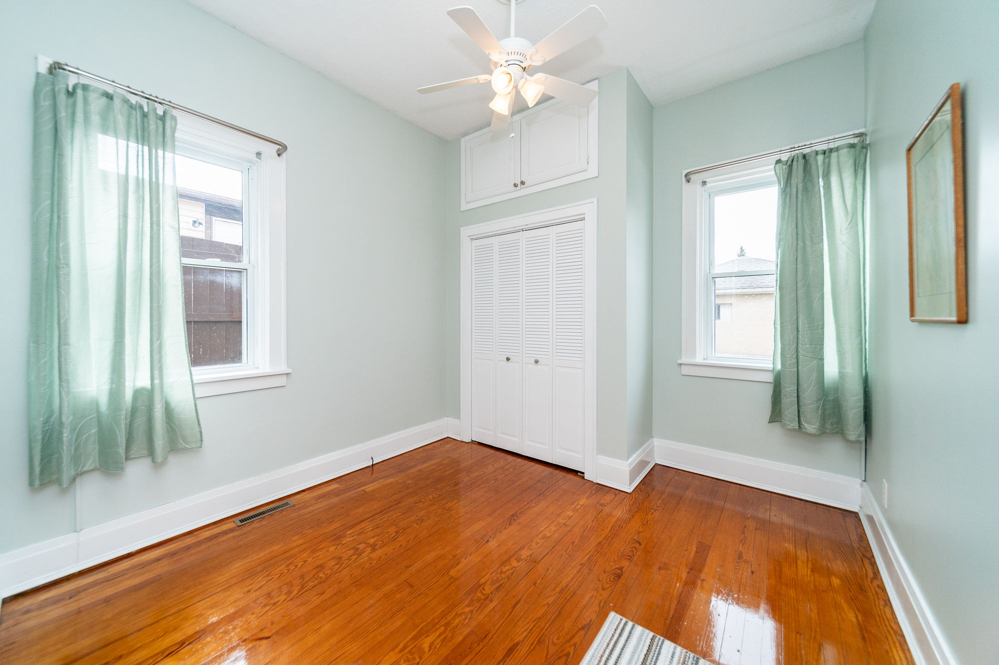 Building Photo - 39 Laverack Ave