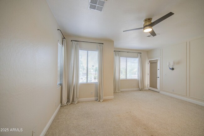Building Photo - 4564 S Maverick Ct