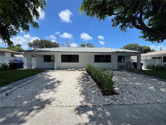 Primary Photo - 2255 NE 173rd St