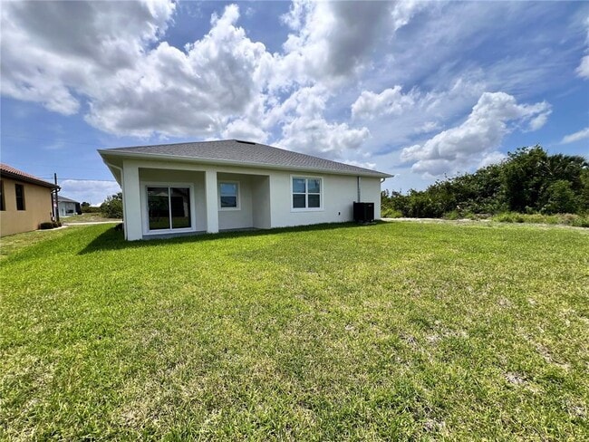 Building Photo - 183 Wright Dr