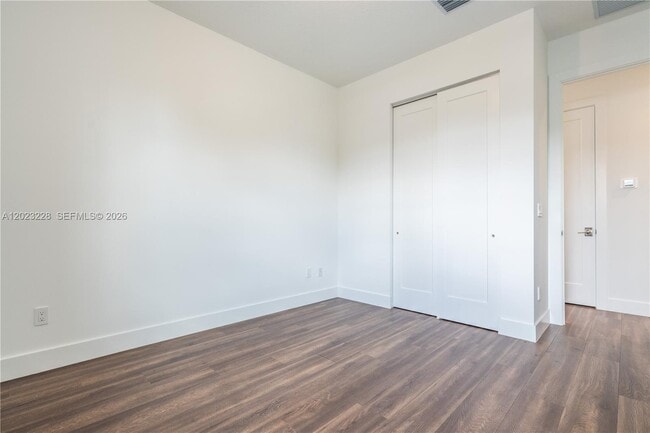 Building Photo - 1427 SW 23rd St