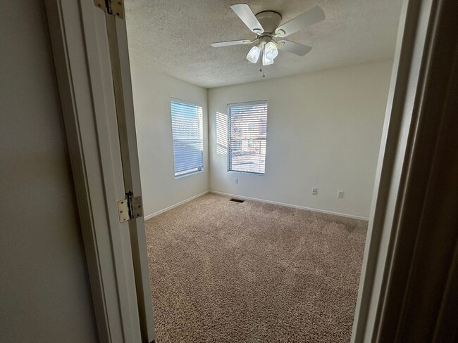 Building Photo - Move-In Special! $100 Off Per Month | 5 be...