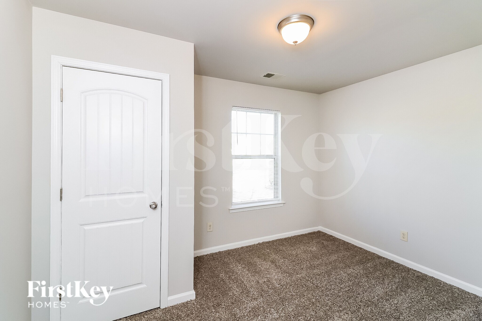 Building Photo - 466 Grenier Terrace NE