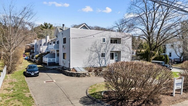 Primary Photo - Newly Renovated 1 Bedroom Apartment