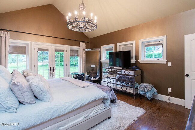 Building Photo - 106 Greenfield Ave