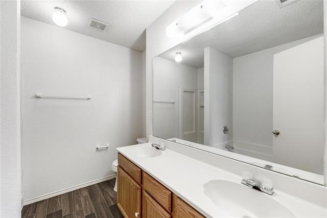 Building Photo - 7024 Negril Ct
