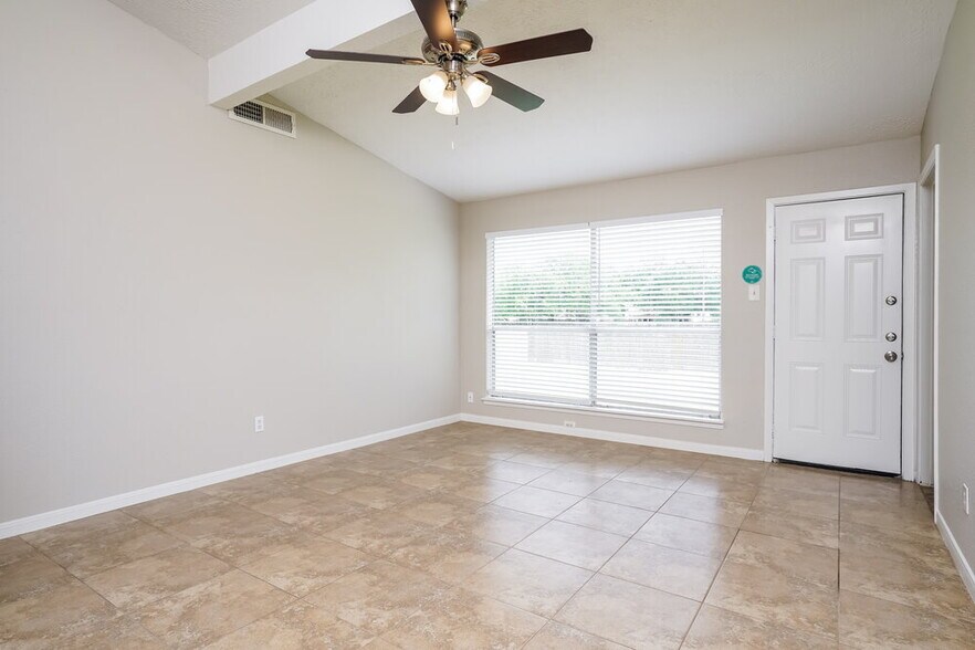 Building Photo - 518 Magnolia Bend St