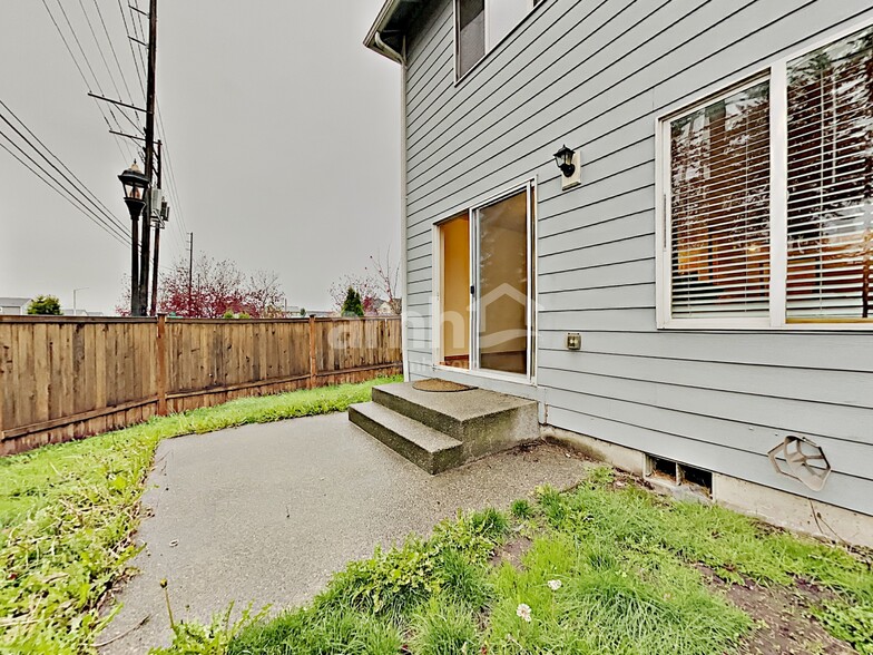 Building Photo - 9202 175th Street Ct E