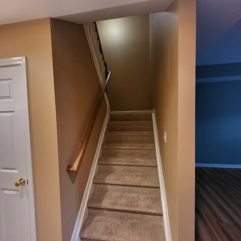 Building Photo - 1115 Oatlands Park